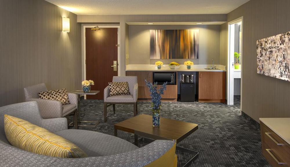 Courtyard By Marriott Cleveland Westlake Bagian luar foto