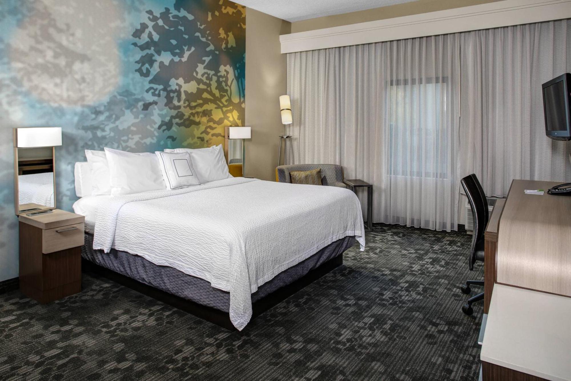 Courtyard By Marriott Cleveland Westlake Bagian luar foto